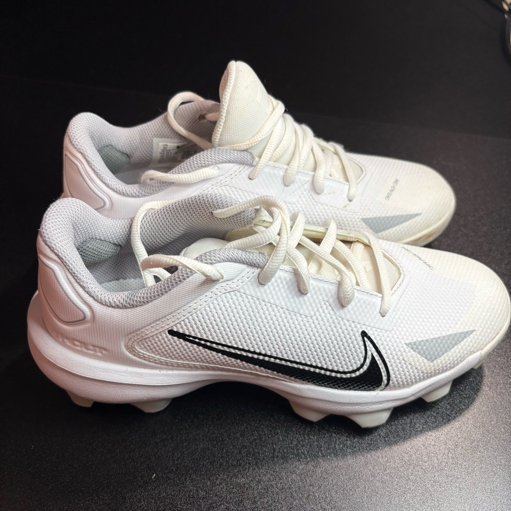 Nike Force Trout 8 Pro MCS baseball cleat‎ size 5 youth white
